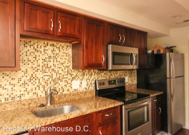 Foto del edificio - 1317 Wallach Pl NW