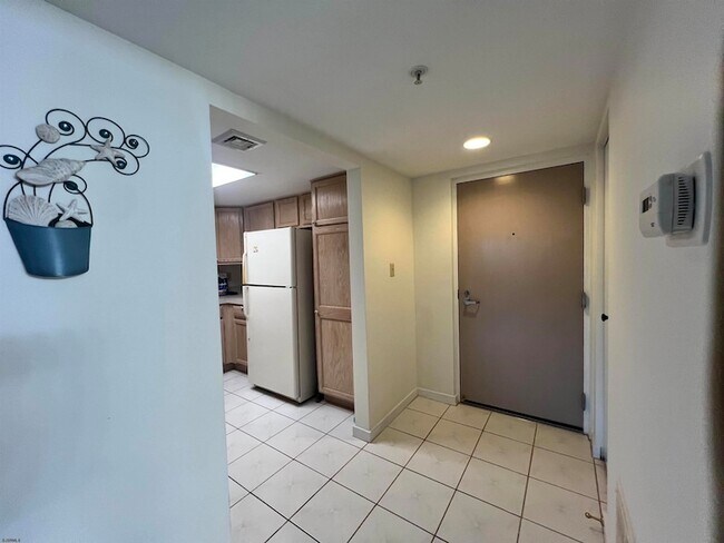 Foto del edificio - 4310 Dolphin Ave