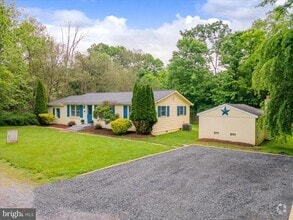Building Photo - 60 Killdeer Ave