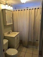 Baño - 216 Dorchester St