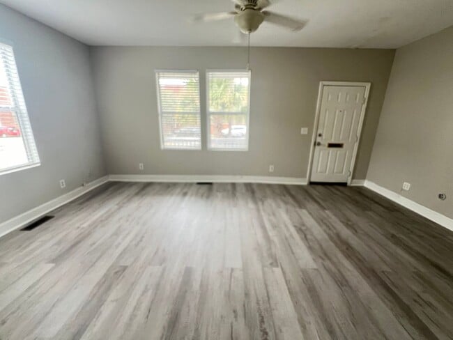 Photo - 2 Bedroom 1 Bath Apartment - Downtown Charleston
