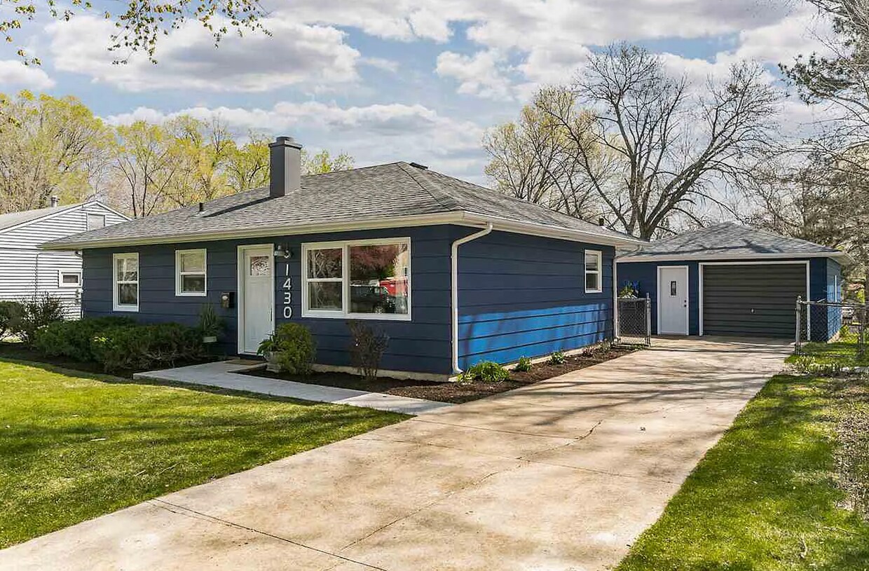 1430 Franklin St, Iowa City, IA 52240 House Rental in Iowa City, IA