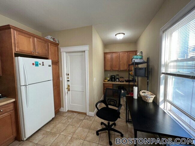 Foto del edificio - 223 Holland St