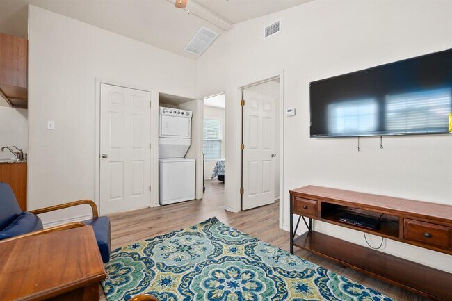 Foto del edificio - 113 Gillespie Ln