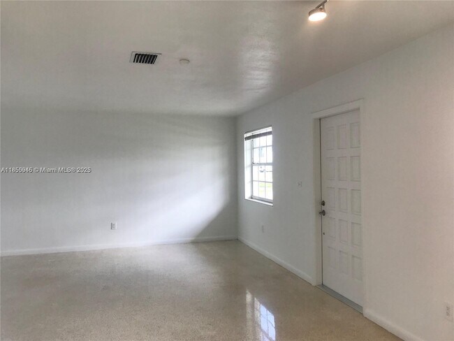Building Photo - 17940 NW 85th Ave