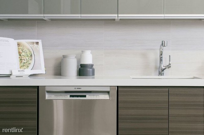 Foto del edificio - 1 br, 1 bath House - 221-221 West 29th St