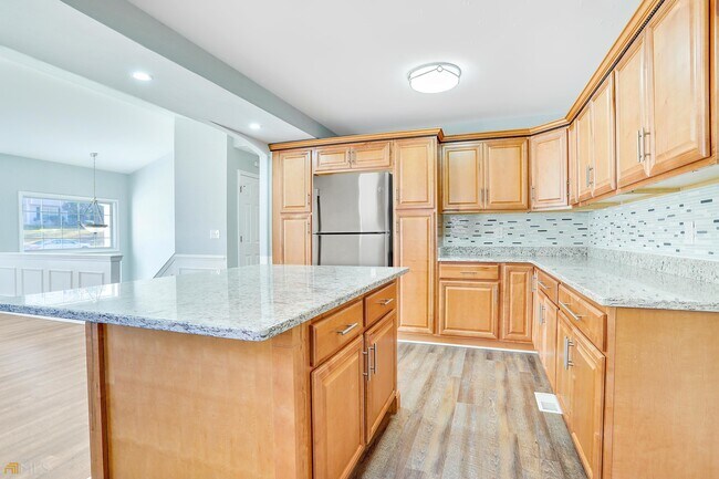 Building Photo - 3563 Stratford Pl