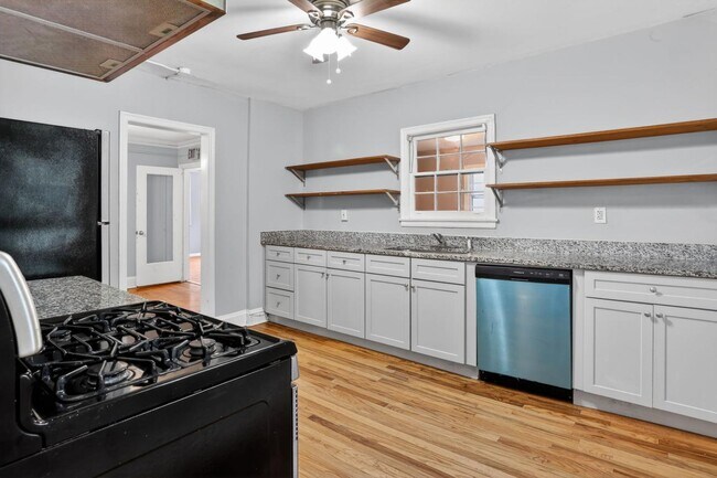 Foto del edificio - 2728 Winburn Terrace