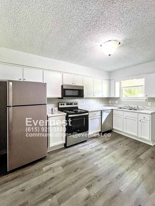 Building Photo - Spacious 4-Bedroom, 2-Bathroom Home with C...