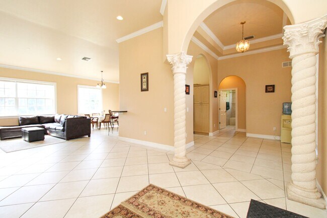 Foto del edificio - Stunning Pet-Friendly 3 Bed/2.5 Bathroom H...
