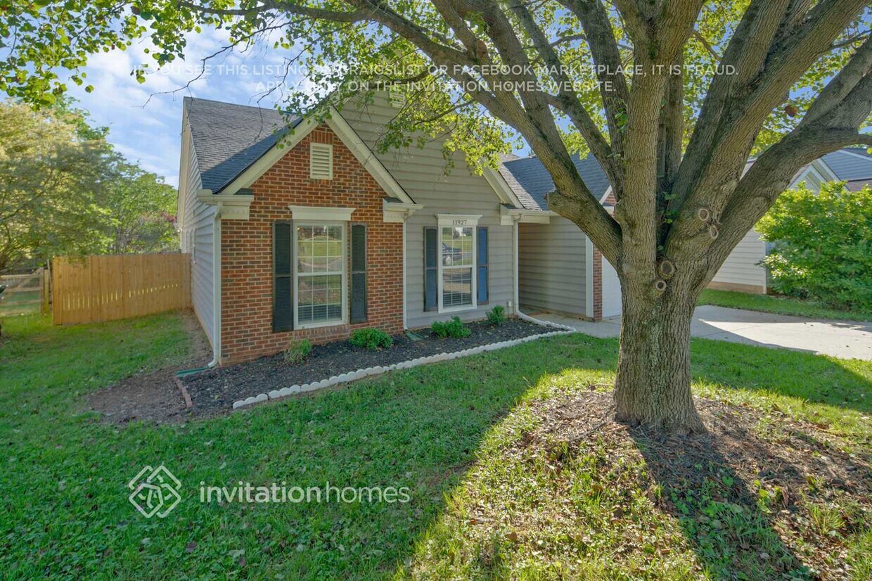 Foto principal - 11927 Brownestone View Dr