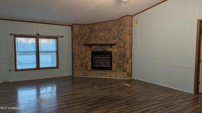 Foto del edificio - 165 Woodlands Ln
