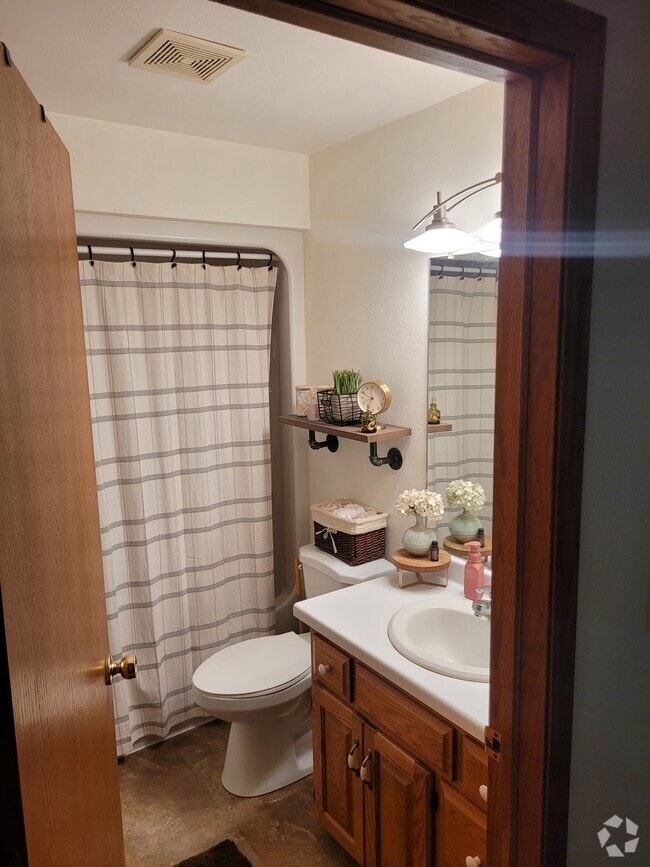 tub and shower in main bath - W5851 Hearthstone Dr
