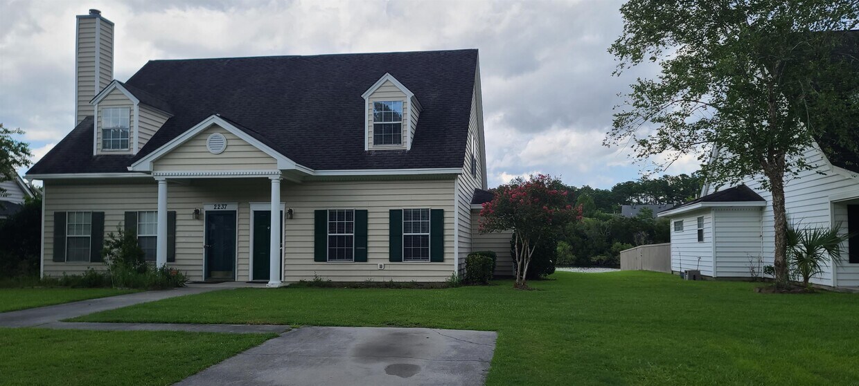 2233 Kings Gate Ln, Mount Pleasant, SC 29466 Townhome Rentals in Mount Pleasant SC