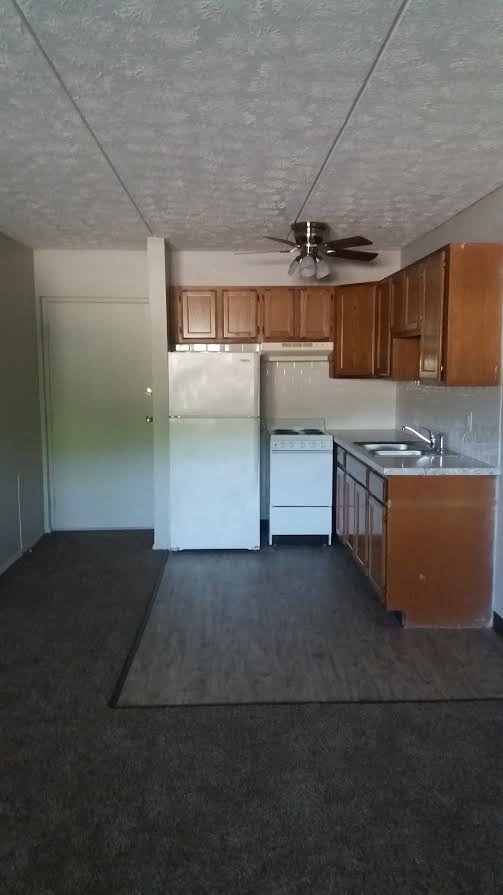 Foto del edificio - 4151 Logan Gate Rd