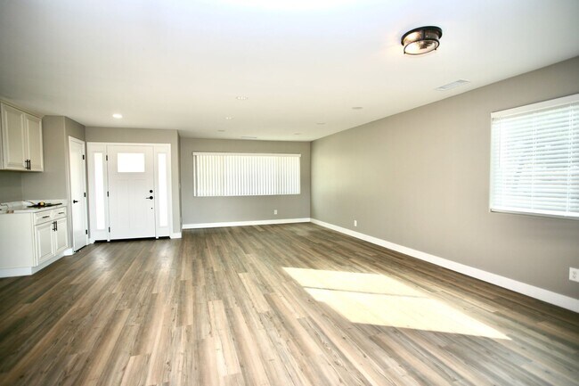 Building Photo - Valle Caballo Ln