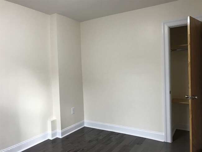 Foto del edificio - 400 E 21ST St