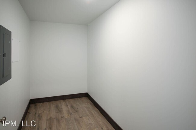 Building Photo - 1160 Rosa Way