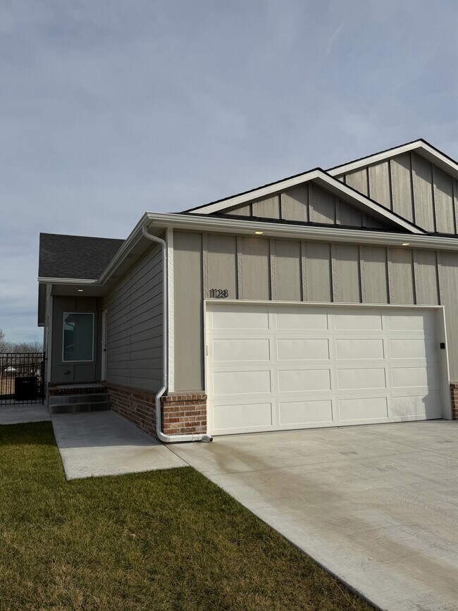 Foto del edificio - 1128 N Joye St