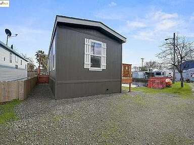 Foto del edificio - 9510 Harbor Dr