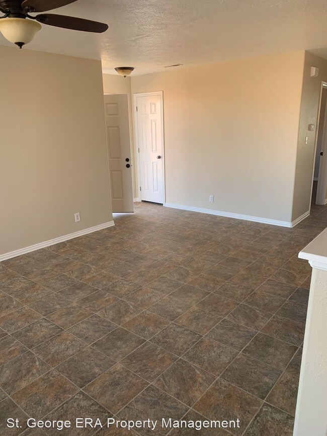 Building Photo - 2 br, 1 bath House - 6220 W 140 N #9