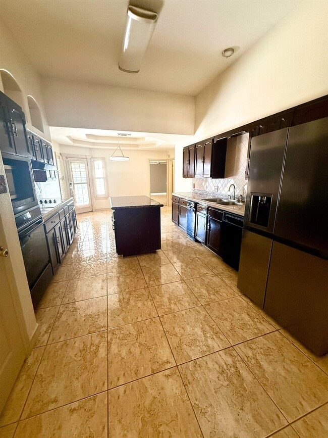 Building Photo - 1822 Lemonwood Dr