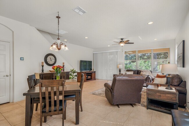 Building Photo - 1602 W Spring Meadow Loop