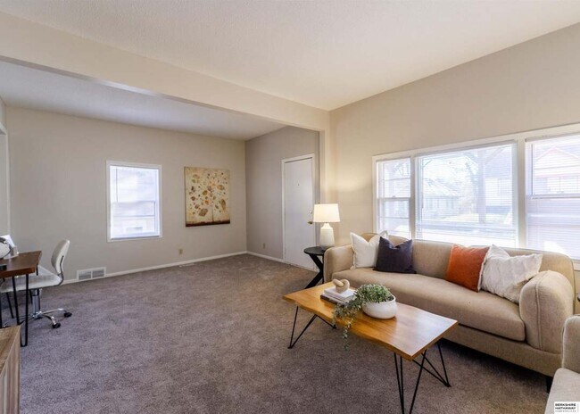 Foto del edificio - 4266 Maple St