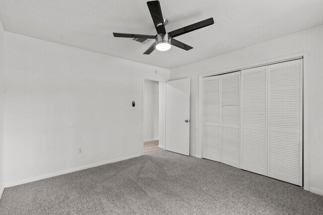 Building Photo - 2102 Silver Moon Trail