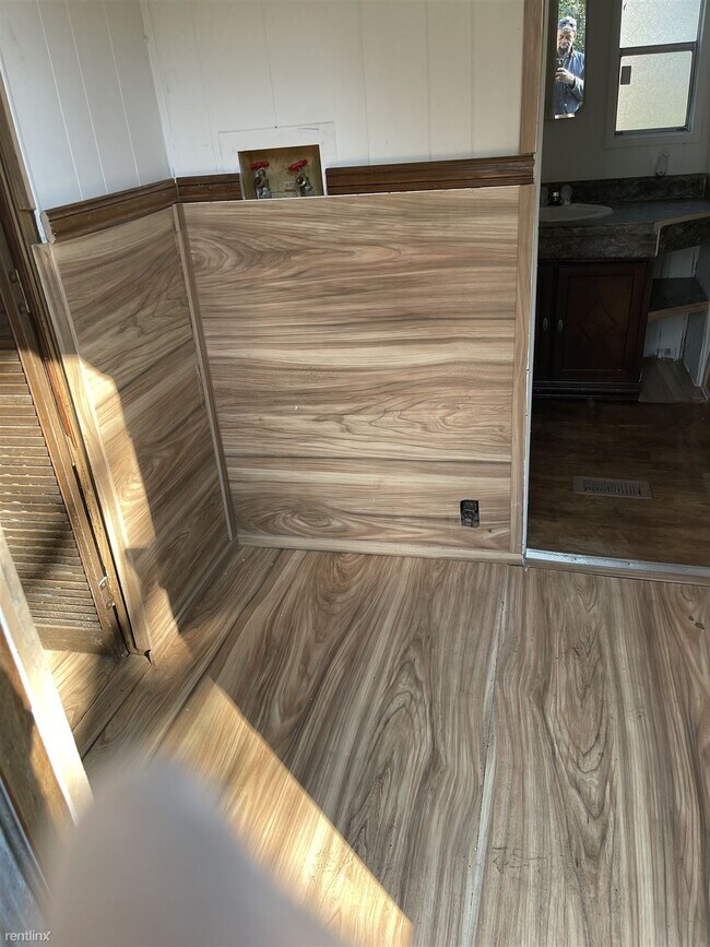 Foto del edificio - 3 br, 1 bath Mobile Home - 117 Perry Street