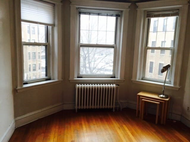 Building Photo - 118 Riverway St