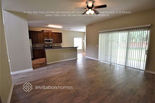 Foto del edificio - 16526 Deer Chase Loop