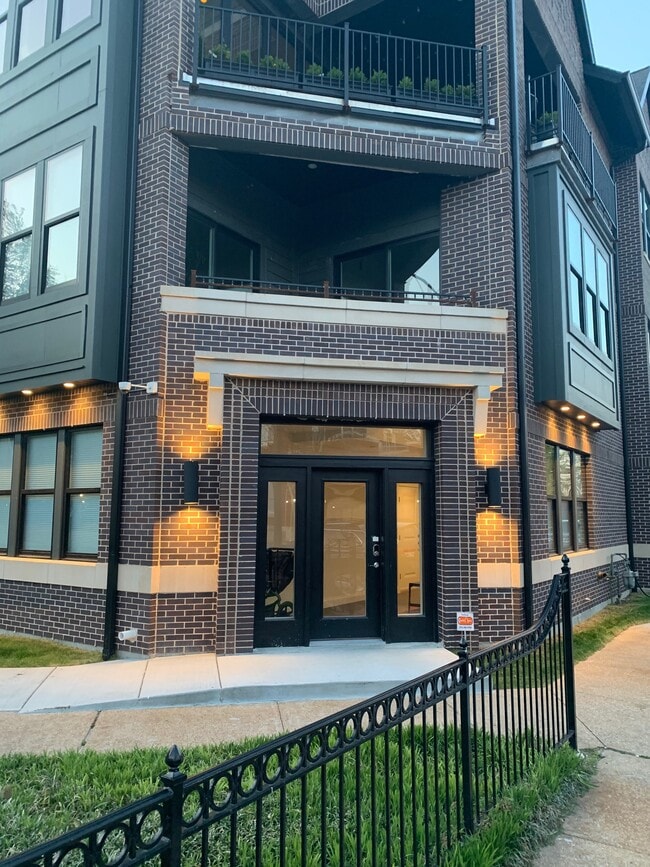 Front Entry - 4301 Maryland Ave