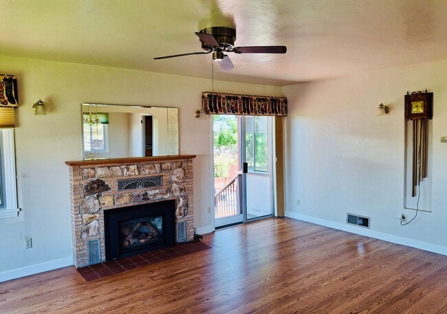 Building Photo - SOUTH AUBURN HOME WITH SUNSET VIEW