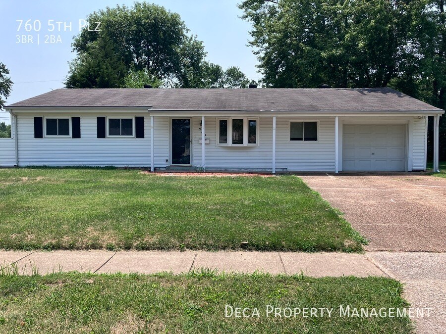 Primary Photo - 3 Bedroom 1.5 Bathroom House