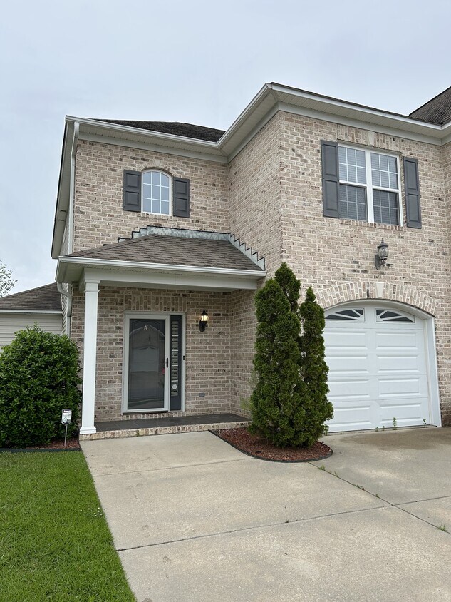 Primary Photo - 1629 Brook Hollow Dr