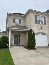 Building Photo - 1629 Brook Hollow Dr