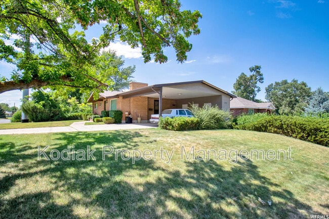 Building Photo - 4099 S Madison Ave