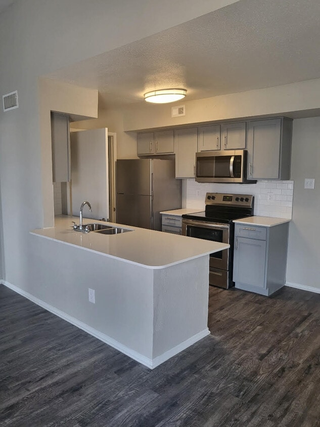 Park at Leblanc Apartments in Fort Worth, TX