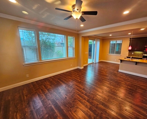 Foto del edificio - 541 Addison Ct