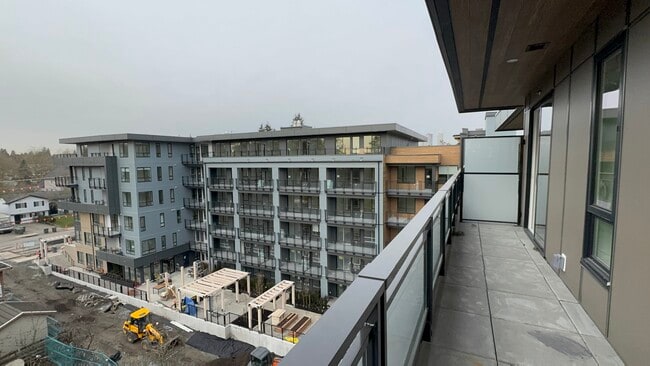 Photo du bâtiment - 13439 94A Av