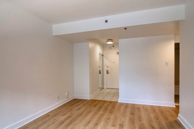 Photo du bâtiment - 3455 Rue Aylmer