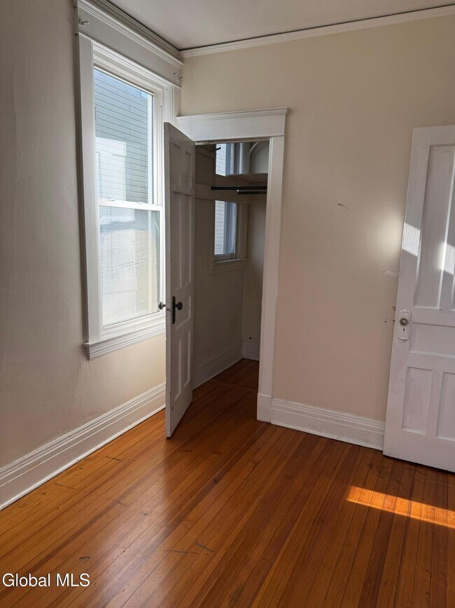 Foto del edificio - 535 Hamilton St