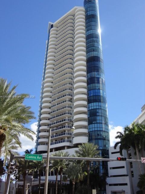 Foto del edificio - 6301 Collins Ave