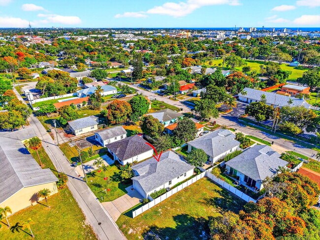 Foto del edificio - 341 Oak Aly