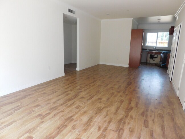 Building Photo - Tujunga Canyon, 10211-10215