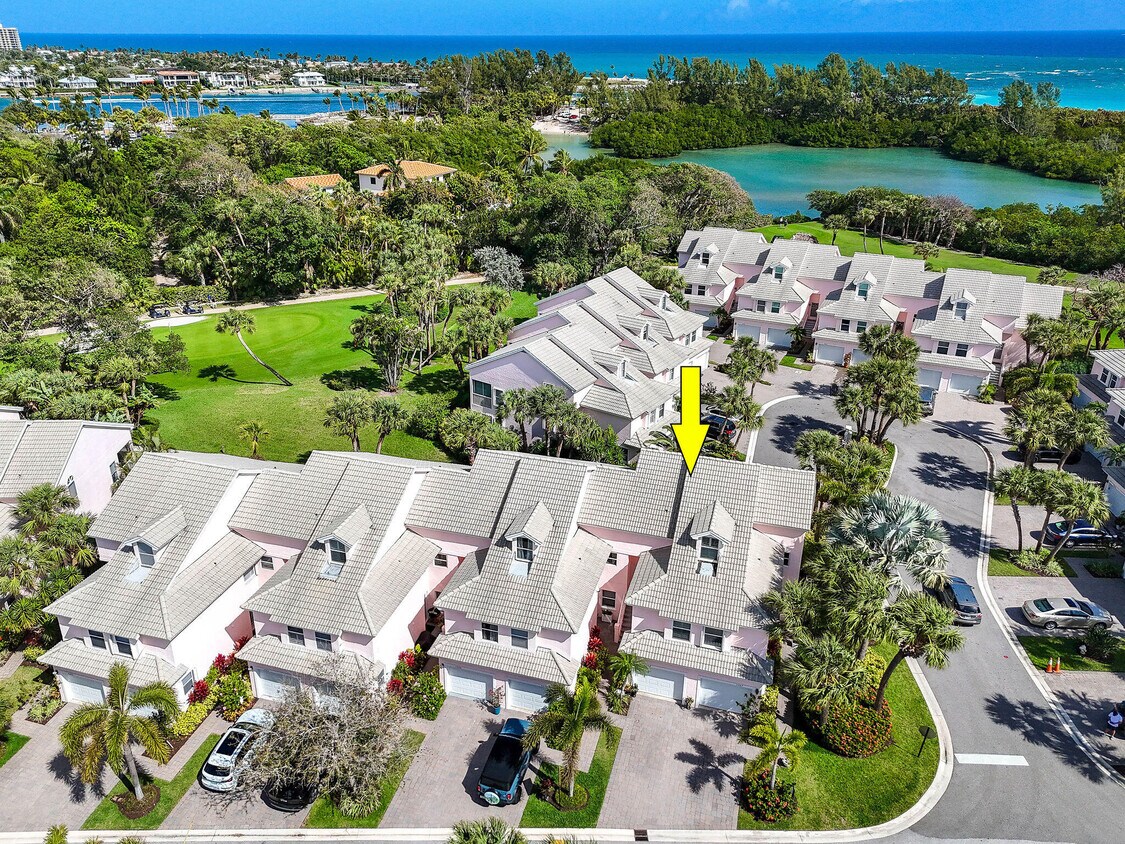 Foto principal - 4308 Fairway Dr N