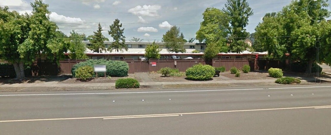 Foto del edificio - Circle Drive Court