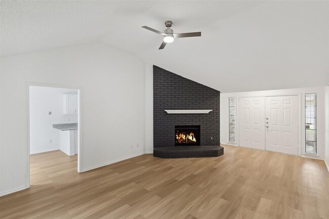 Foto del edificio - 4046 Saint Christopher Ln