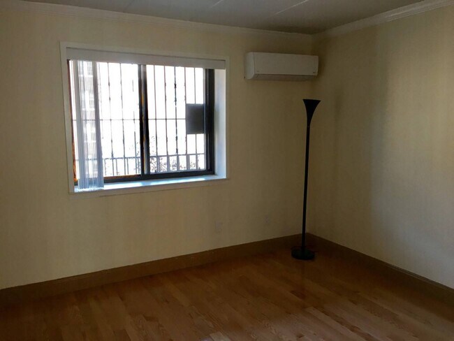 Building Photo - 42-42 Union St